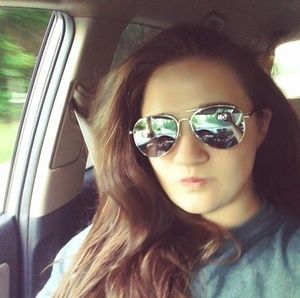 Meet your Posher, Jessica